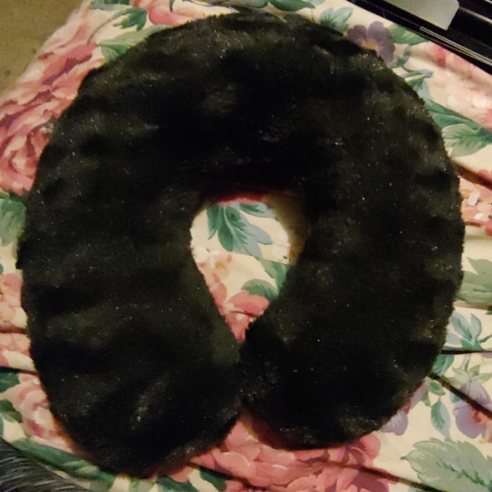 Plush neck pillow